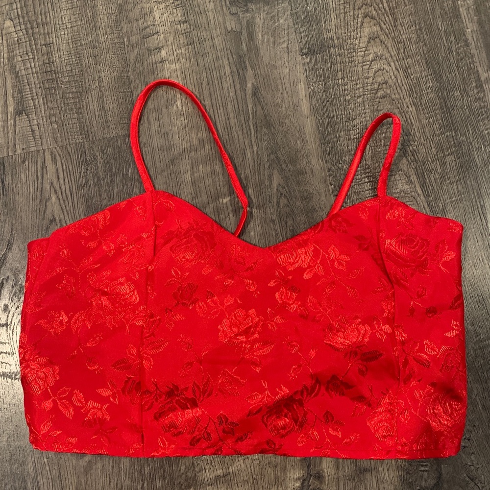 Red tie crop top - Picture 2 of 4